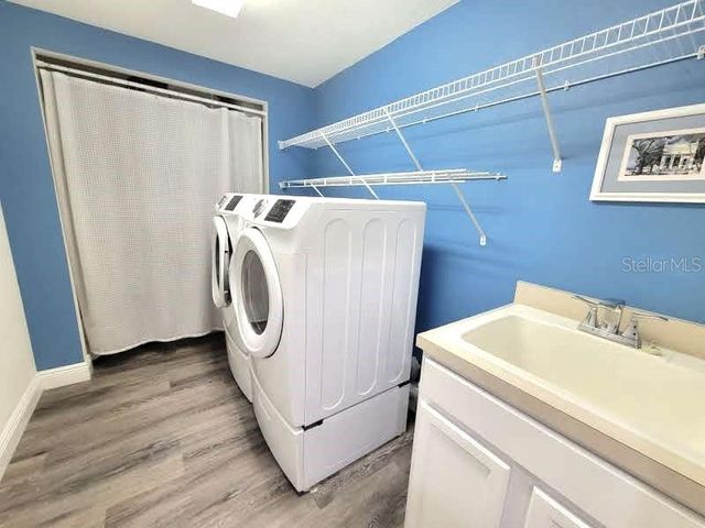 7296 MARATHON DRIVE 404, Seminole, FL 33777