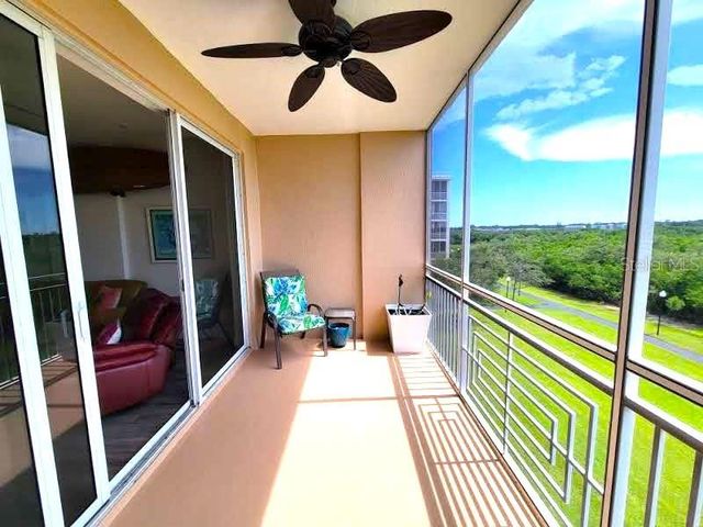 7296 MARATHON DRIVE 404, Seminole, FL 33777