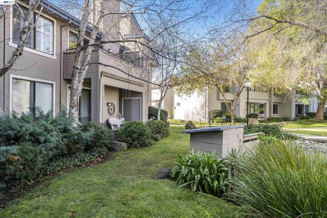 39935 Parada St B, Newark, CA 94560