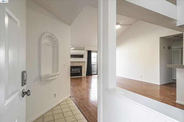 39935 Parada St B, Newark, CA 94560
