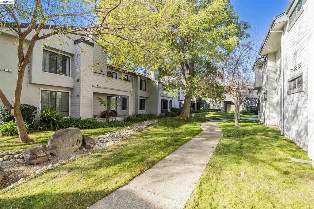 39935 Parada St B, Newark, CA 94560