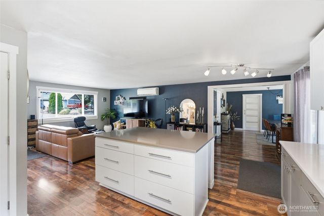 3989 Coronet Place SE, Port Orchard, WA 98366