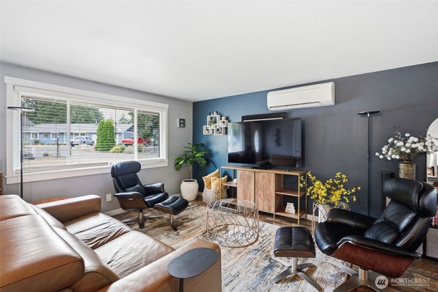 3989 Coronet Place SE, Port Orchard, WA 98366