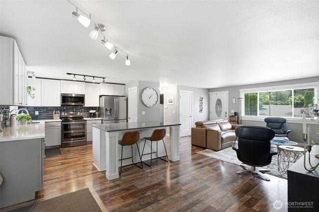 3989 Coronet Place SE, Port Orchard, WA 98366