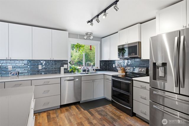 3989 Coronet Place SE, Port Orchard, WA 98366