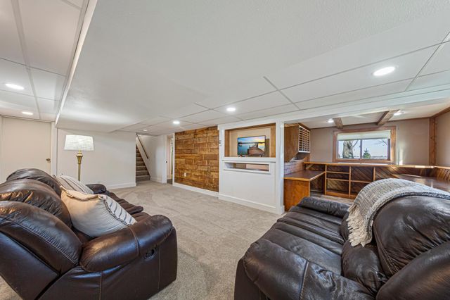 28674 810th Avenue, Hollandale, MN 56045