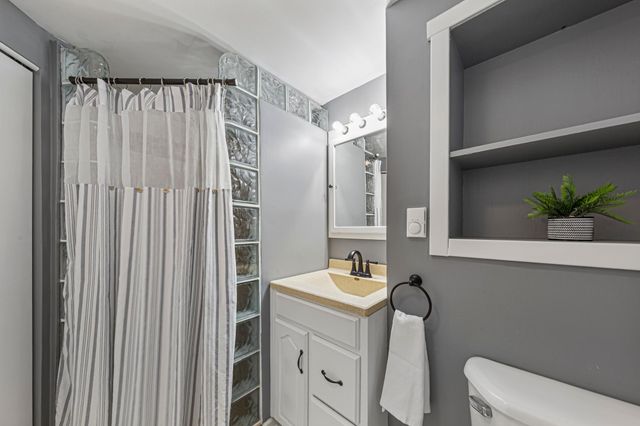 28674 810th Avenue, Hollandale, MN 56045