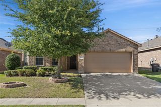 2604 Triangle Leaf Drive, Fort Worth, TX 76244