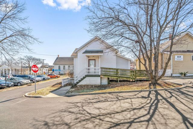 308 Walnut Street, St. Charles, IL 60174