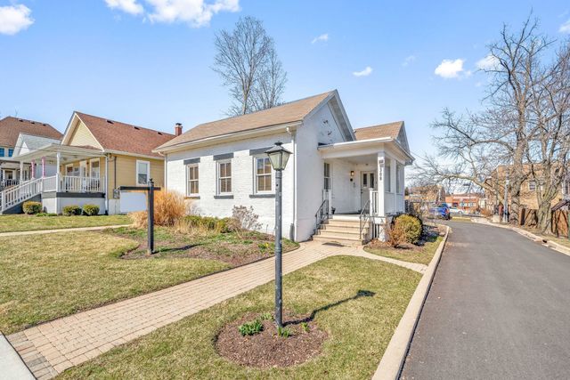 308 Walnut Street, St. Charles, IL 60174