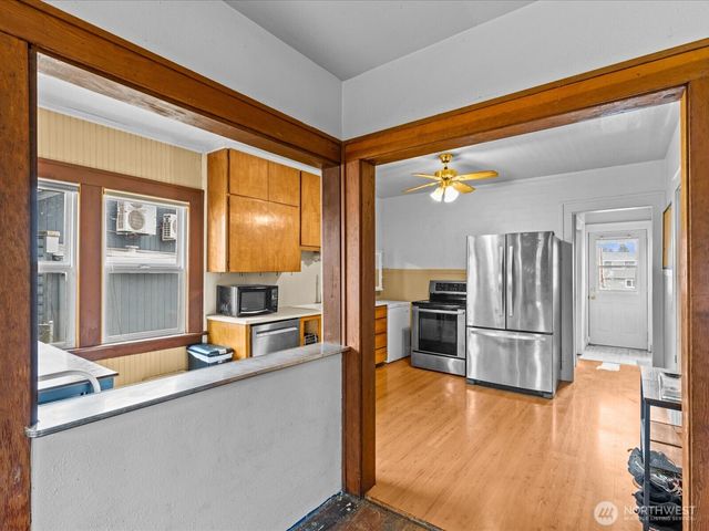 6807 Commercial Avenue, Everett, WA 98203