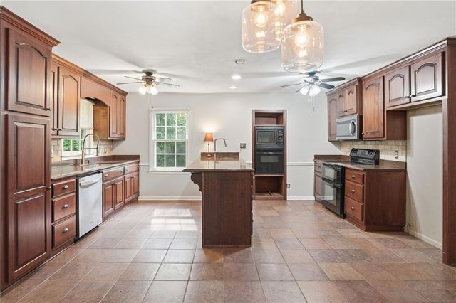 1835 Morgan Trace, Canton, GA 30115