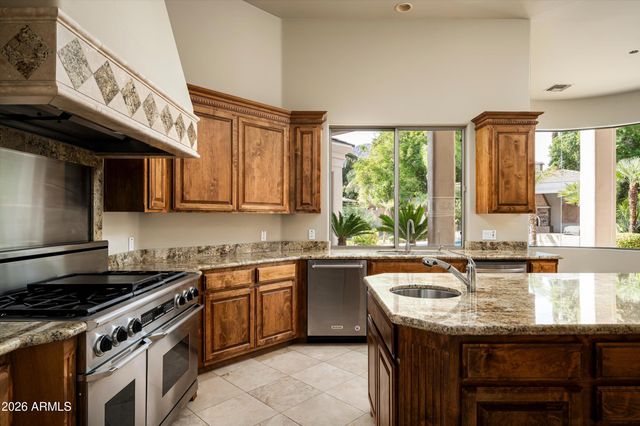 6243 E CAMELBACK Road, Scottsdale, AZ 85251