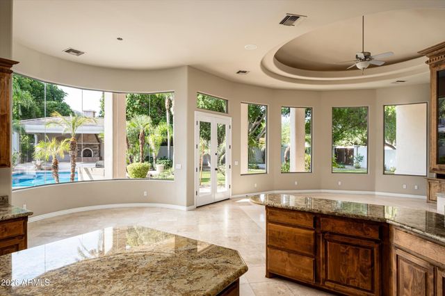 6243 E CAMELBACK Road, Scottsdale, AZ 85251