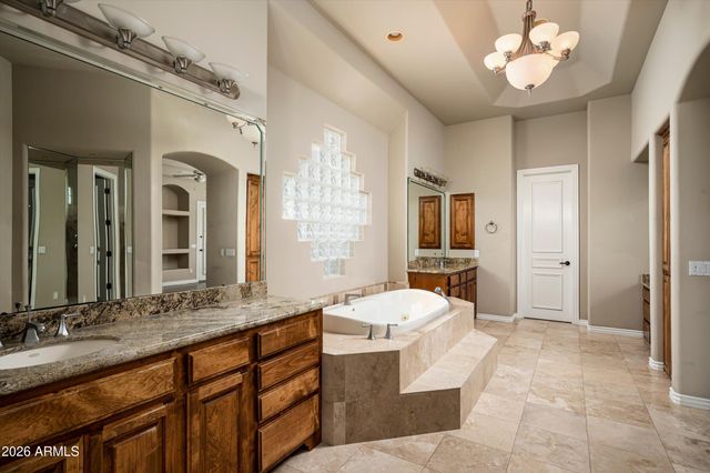 6243 E CAMELBACK Road, Scottsdale, AZ 85251