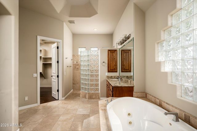 6243 E CAMELBACK Road, Scottsdale, AZ 85251