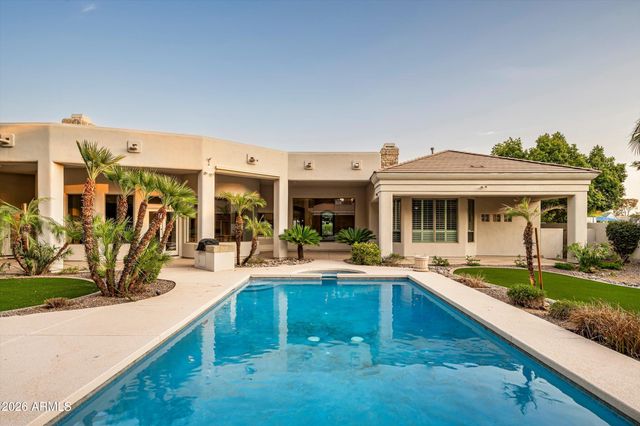 6243 E CAMELBACK Road, Scottsdale, AZ 85251