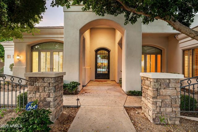 6243 E CAMELBACK Road, Scottsdale, AZ 85251