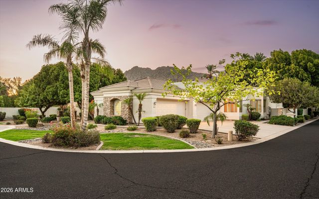 6243 E CAMELBACK Road, Scottsdale, AZ 85251