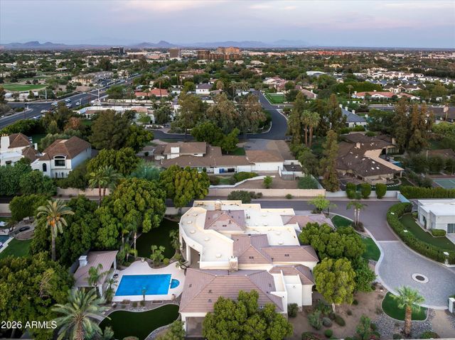 6243 E CAMELBACK Road, Scottsdale, AZ 85251