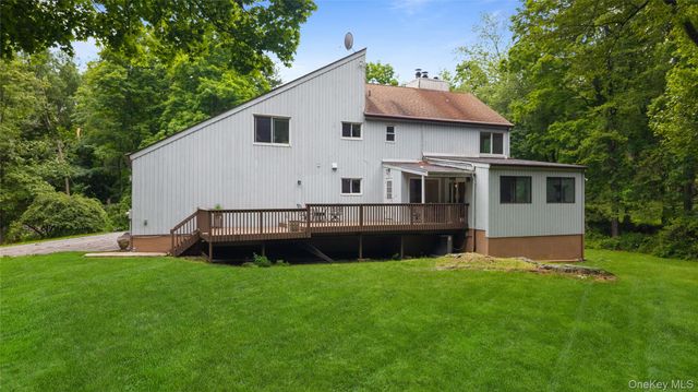 65 Cliffside Lane, Bedford Corners, NY 10549