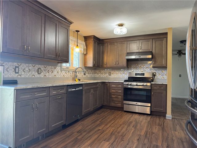 37 N Fairview Street, Johnston, RI 02919