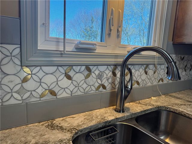 37 N Fairview Street, Johnston, RI 02919