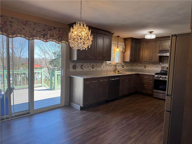 37 N Fairview Street, Johnston, RI 02919