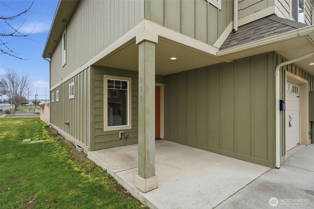 226 E Whitman Drive, College Place, WA 99324