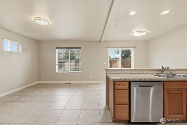 226 E Whitman Drive, College Place, WA 99324