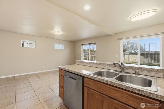 226 E Whitman Drive, College Place, WA 99324
