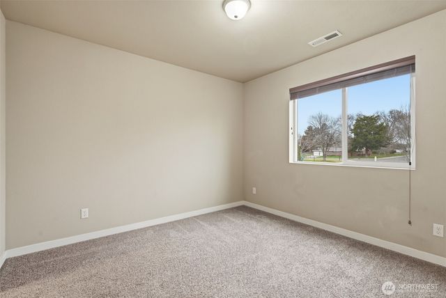 226 E Whitman Drive, College Place, WA 99324