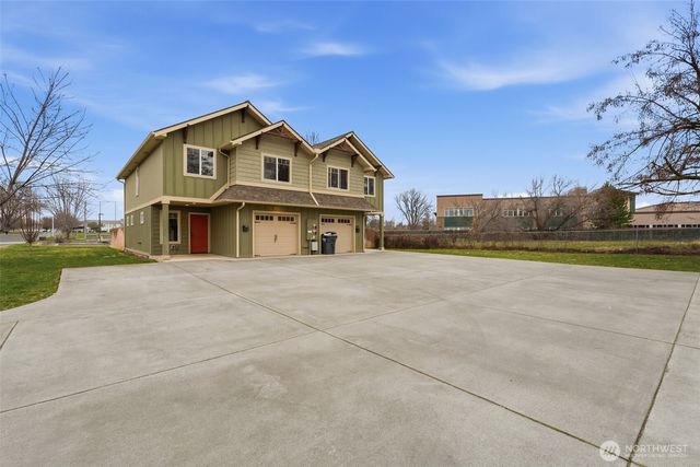 226 E Whitman Drive, College Place, WA 99324