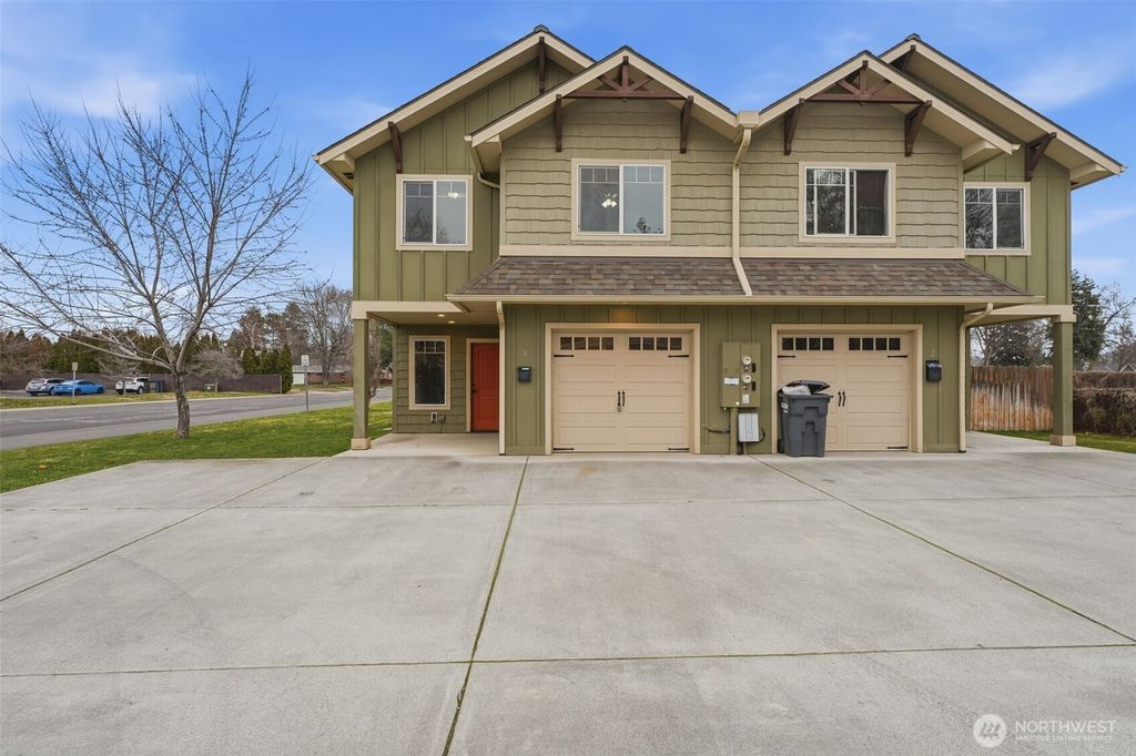 226 E Whitman Drive, College Place, WA 99324