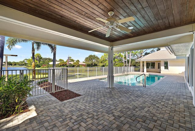 2500 NW Hollyberry Lane, Palm City, FL 34990