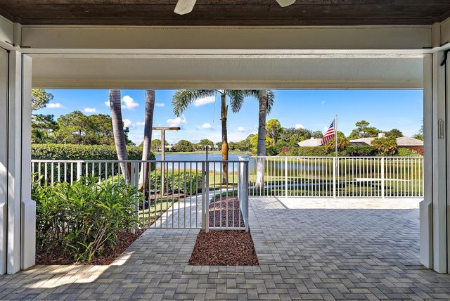 2500 NW Hollyberry Lane, Palm City, FL 34990