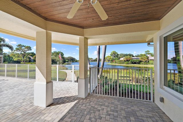 2500 NW Hollyberry Lane, Palm City, FL 34990