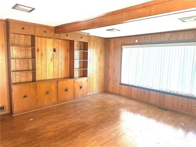 7427 Harrison Street, Kansas City, MO 64131