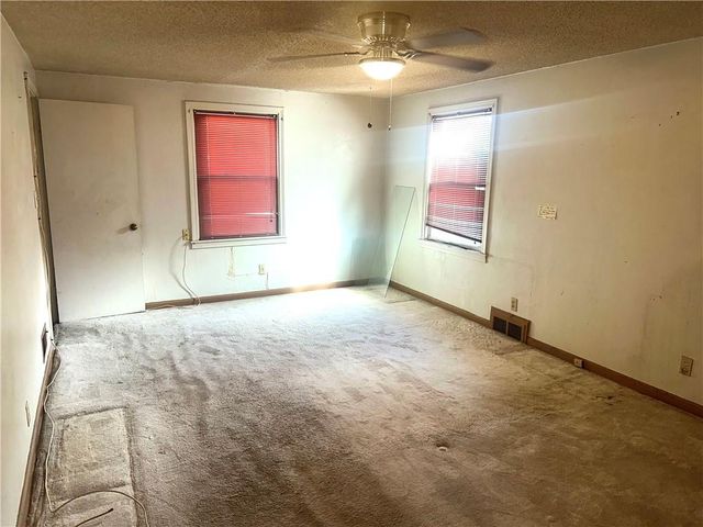 7427 Harrison Street, Kansas City, MO 64131