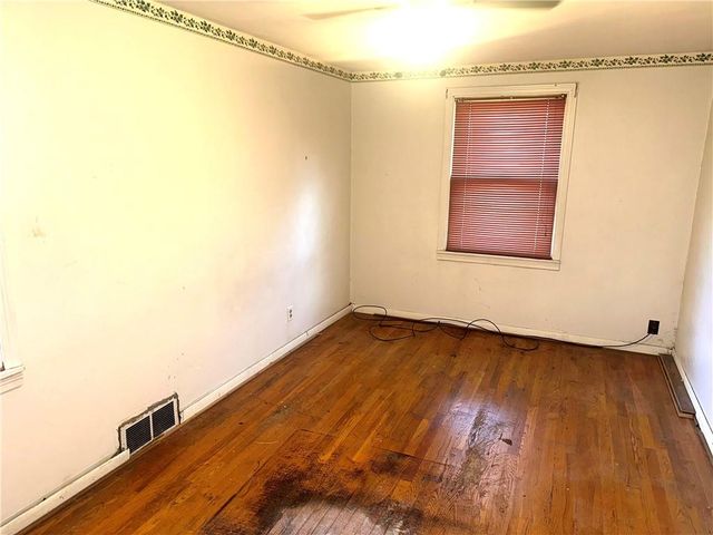 7427 Harrison Street, Kansas City, MO 64131