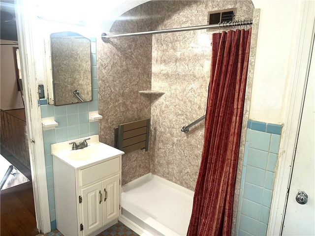 7427 Harrison Street, Kansas City, MO 64131