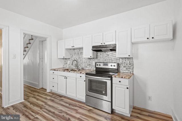 126 N QUEEN ST, York, PA 17403