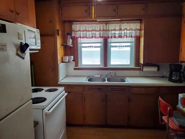 5857 Lakeshore Road, Lexington, MI 48450