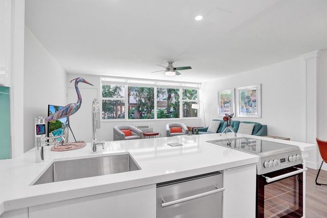101 N Birch Road 102, Fort Lauderdale, FL 33304