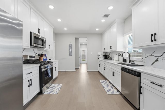 1804 Ursuline Street, Galveston, TX 77550