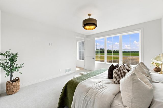 8912 Meadowlark Parkway, Horace, ND 58047