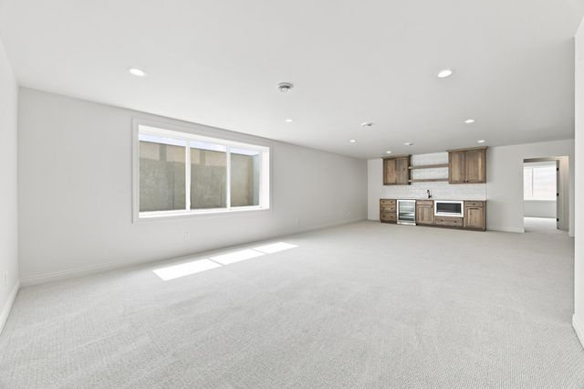 8912 Meadowlark Parkway, Horace, ND 58047