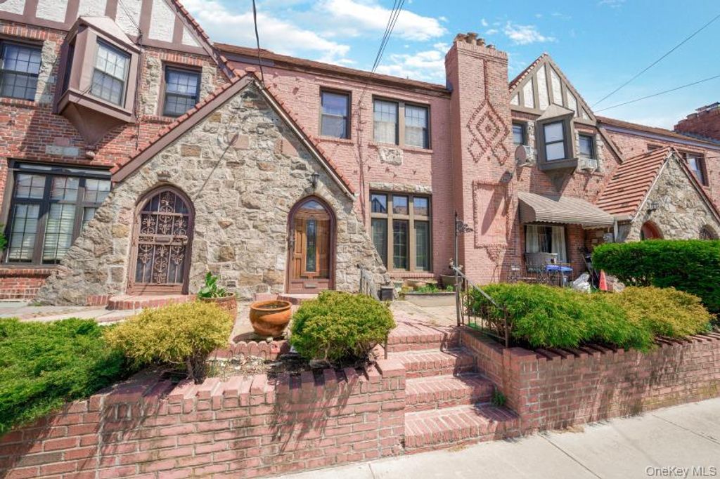 13009 227th Street, Laurelton, NY 11413