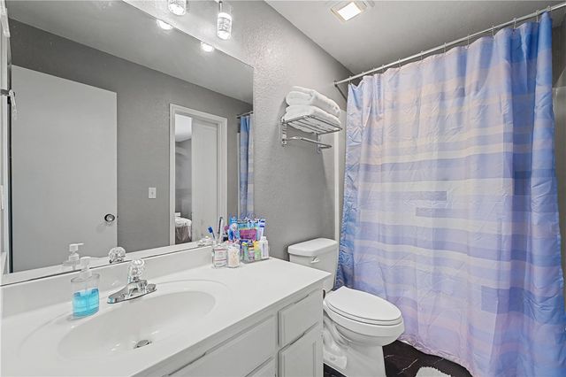 12 Rettendon Lane, Bella Vista, AR 72714