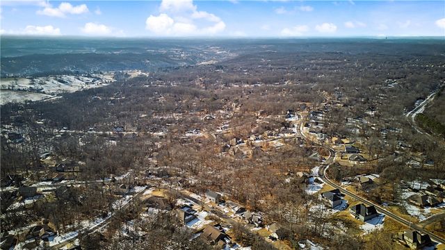 12 Rettendon Lane, Bella Vista, AR 72714